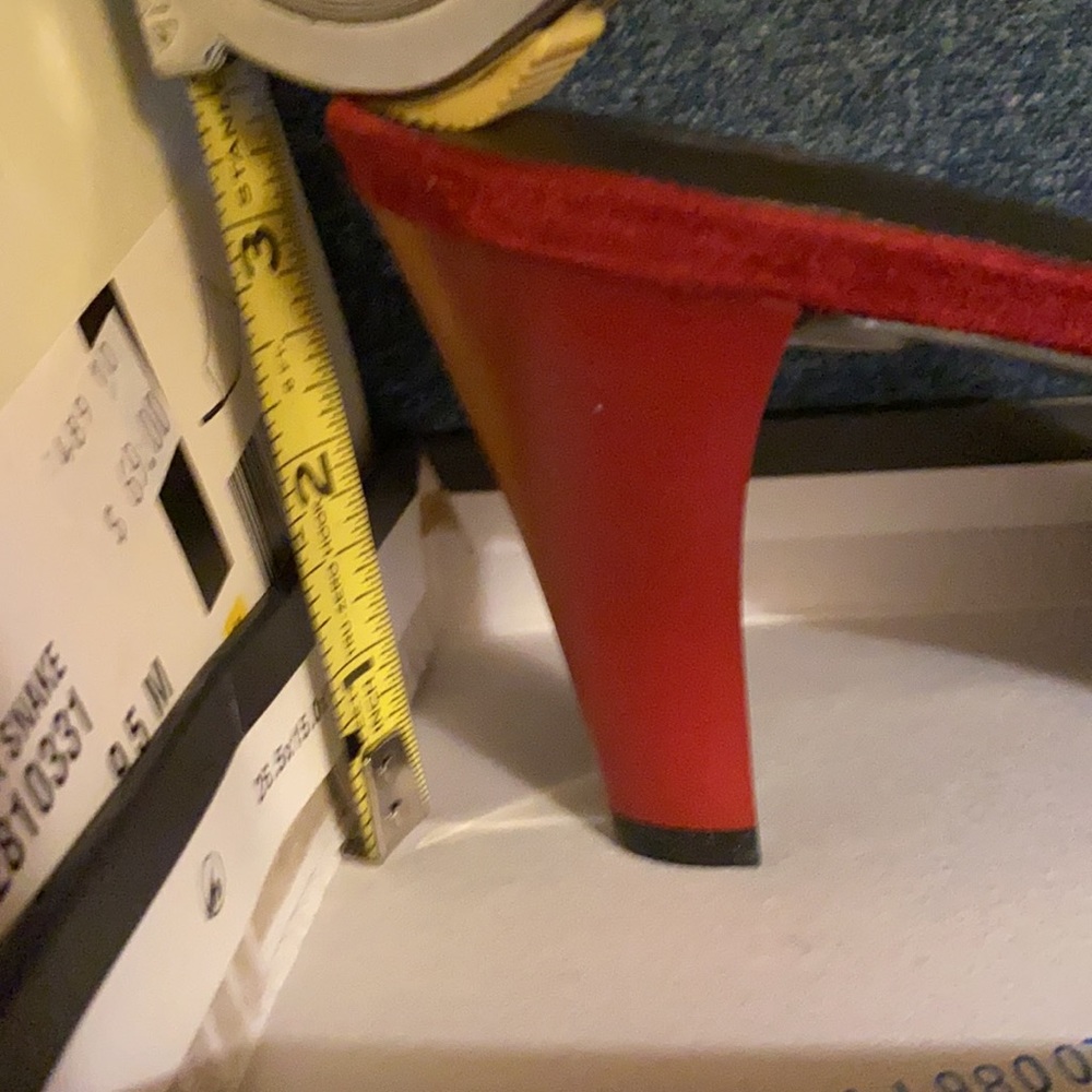Shoes - Picture 3 of 7